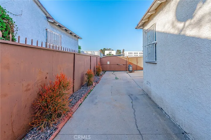 1554 W 110th Street, Los Angeles, California 90047
