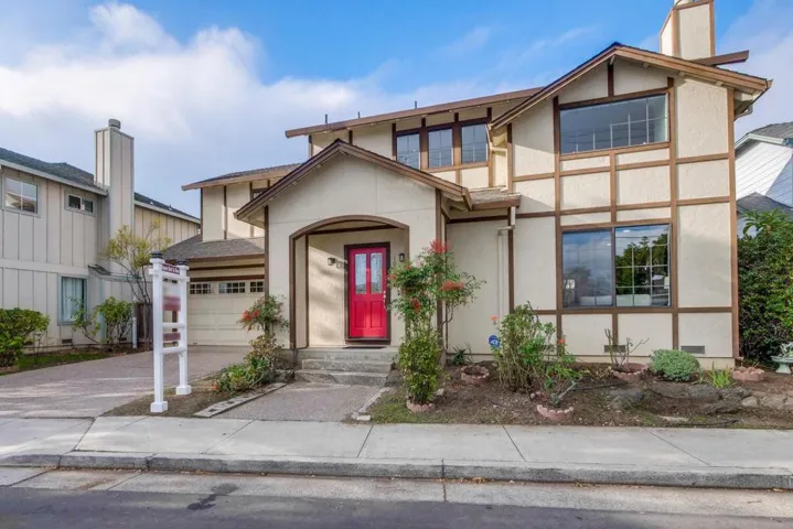 10057 Peninsula Avenue, Cupertino, California 95014