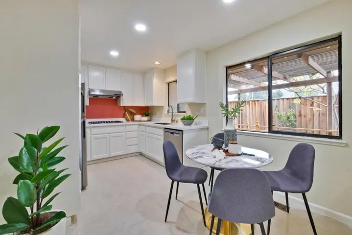 10057 Peninsula Avenue, Cupertino, California 95014