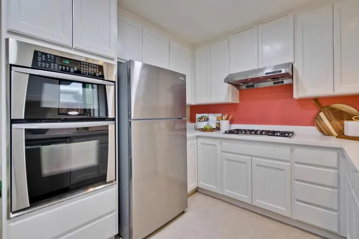 10057 Peninsula Avenue, Cupertino, California 95014