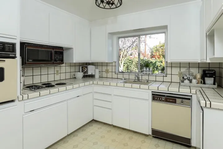 3704 Cass Way, Palo Alto, California 94306