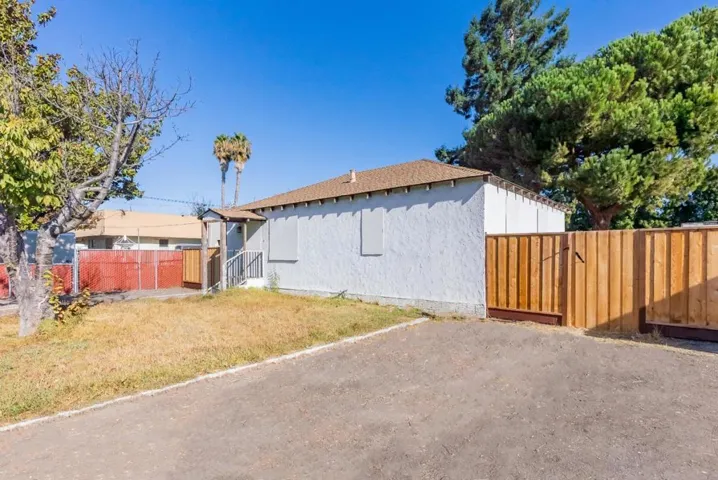 955 San Rafael Avenue, Mountain View, California 94043