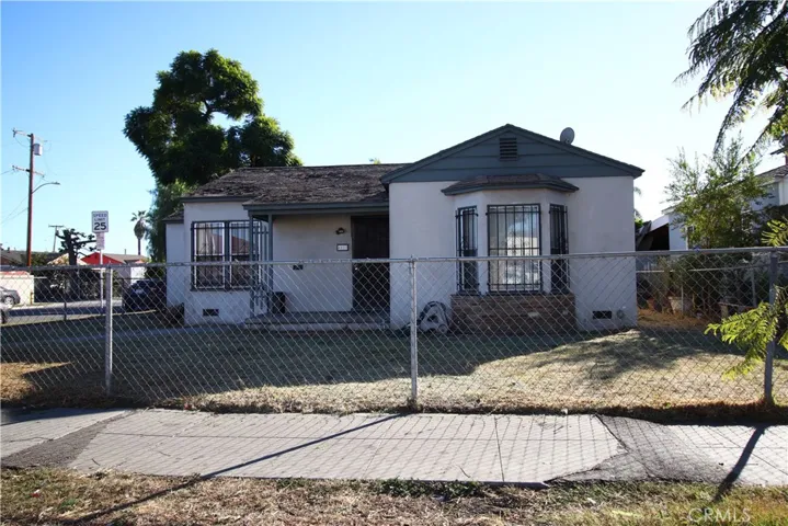 Front of house faces Rosecrans Ave.