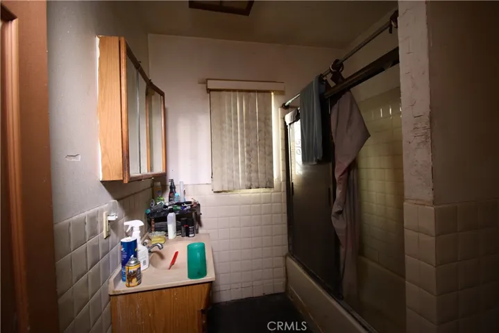 4522 E Rosecrans Avenue, Compton, California 90221