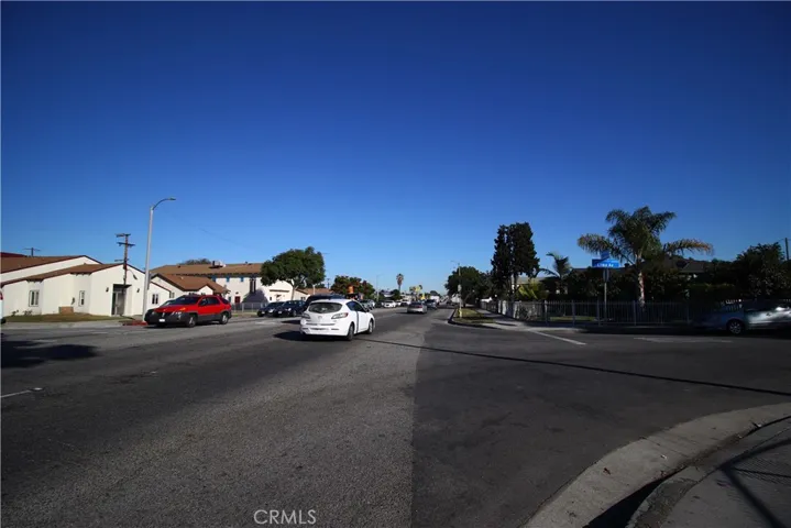 4522 E Rosecrans Avenue, Compton, California 90221
