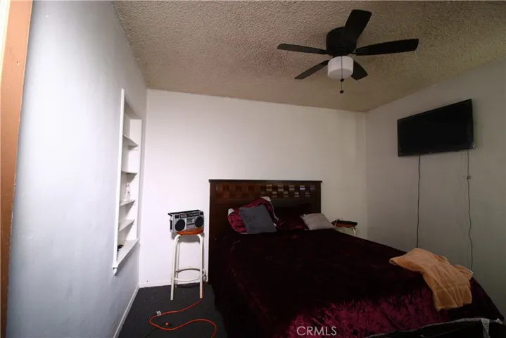 4522 E Rosecrans Avenue, Compton, California 90221