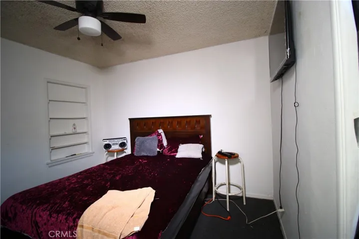 4522 E Rosecrans Avenue, Compton, California 90221