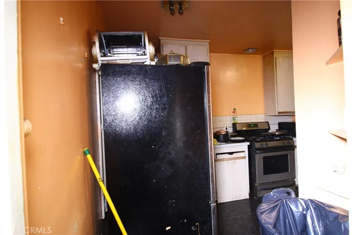 4522 E Rosecrans Avenue, Compton, California 90221