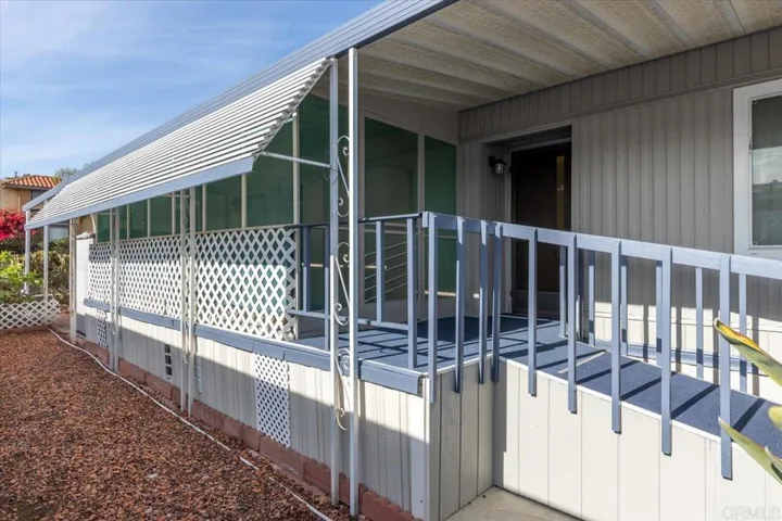 1010 E Bobier Drive 126, Vista, California 92084