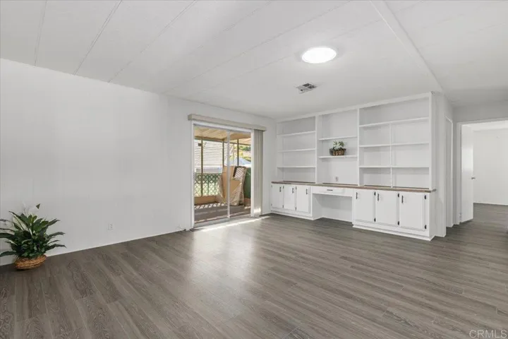 1010 E Bobier Drive 126, Vista, California 92084