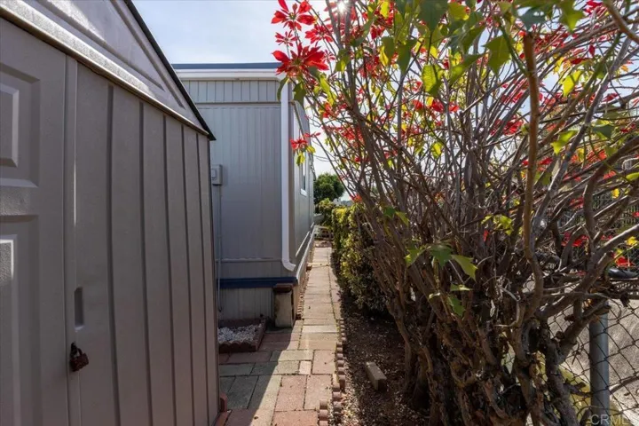 1010 E Bobier Drive 126, Vista, California 92084
