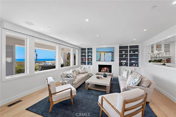 450 Cliff Drive, Laguna Beach, California 92651