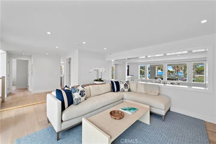450 Cliff Drive, Laguna Beach, California 92651