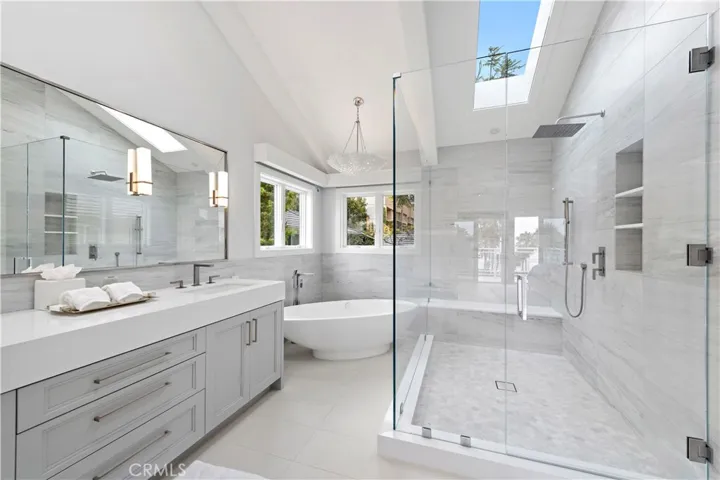 450 Cliff Drive, Laguna Beach, California 92651