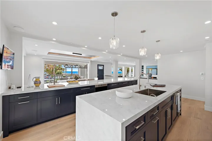 450 Cliff Drive, Laguna Beach, California 92651