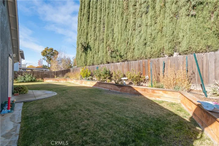 Nice Private Rear Yard