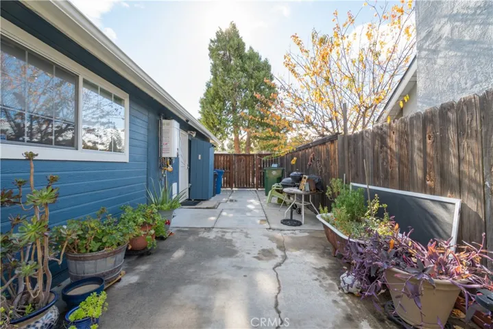 Large Side Yard