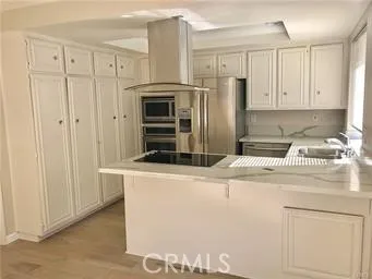 429 S Broadway, Redondo Beach, California 90277