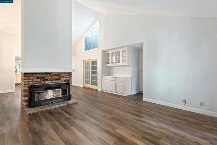 Fireplace and Wet Bar