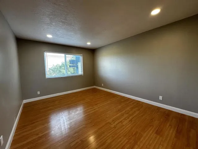 308 Torino Drive 5, San Carlos, California 94070
