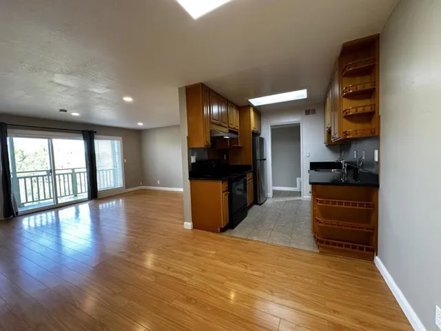 308 Torino Drive 5, San Carlos, California 94070