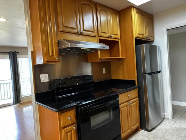 308 Torino Drive 5, San Carlos, California 94070