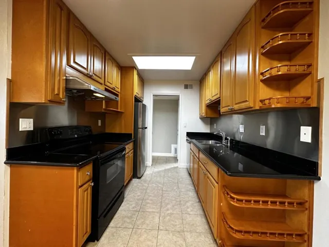 308 Torino Drive 5, San Carlos, California 94070