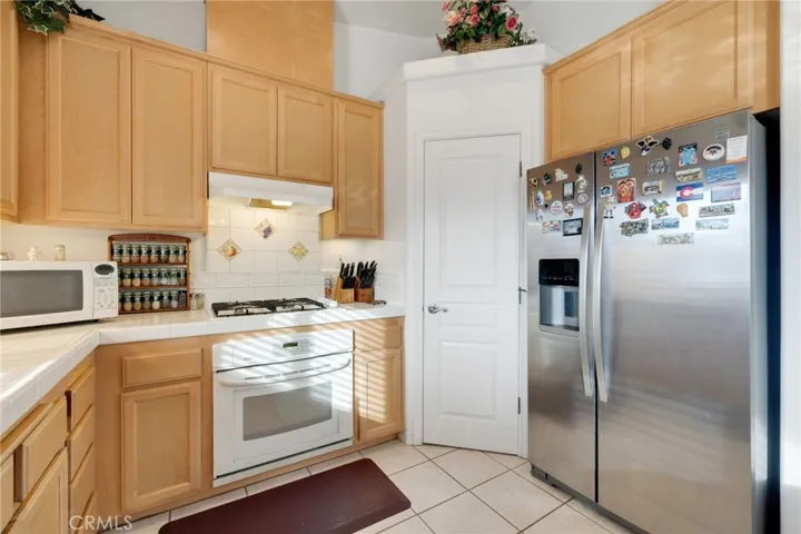 2421 Ellen Lane, Santa Maria, California 93455