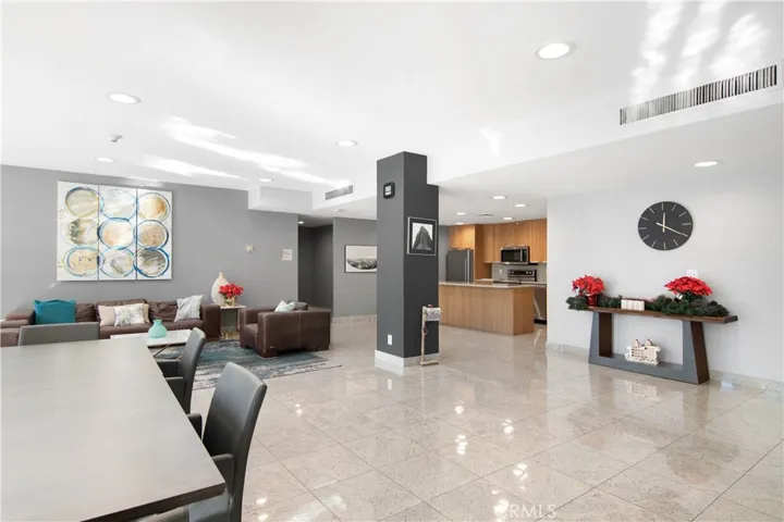 800 W 1st Street 1903, Los Angeles, California 90012