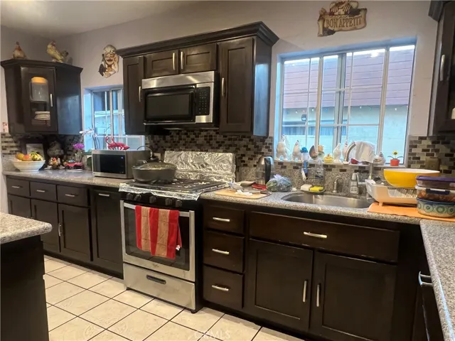 6816 Cerritos Avenue, Long Beach, California 90805