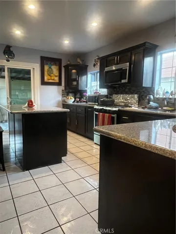 6816 Cerritos Avenue, Long Beach, California 90805
