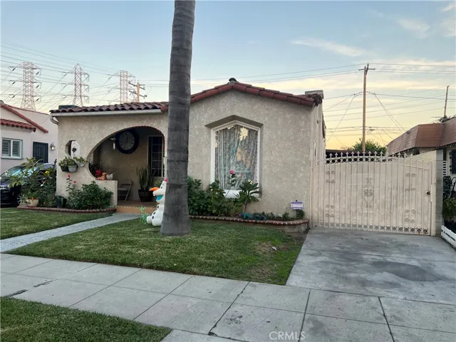 6816 Cerritos Avenue, Long Beach, California 90805