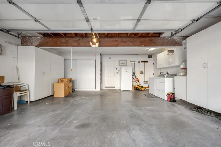 1062 Thistlegate Road, Oak Park, California 91377