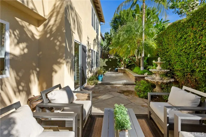 10 Hallwood, Irvine, California 92602