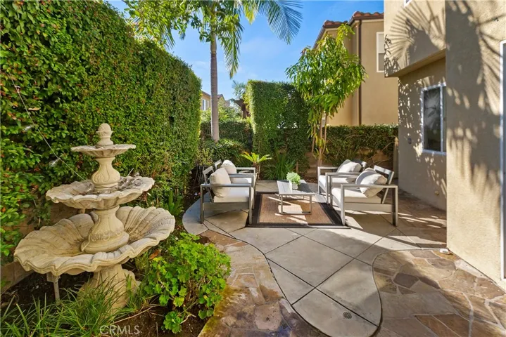 10 Hallwood, Irvine, California 92602