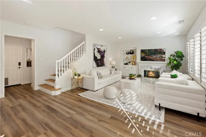 10 Hallwood, Irvine, California 92602