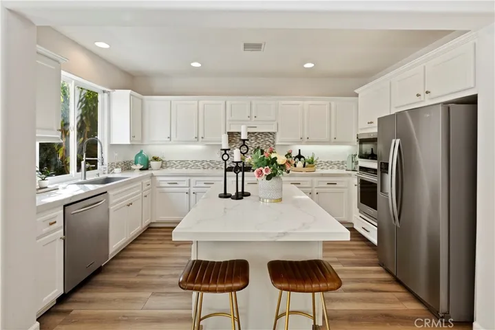 10 Hallwood, Irvine, California 92602