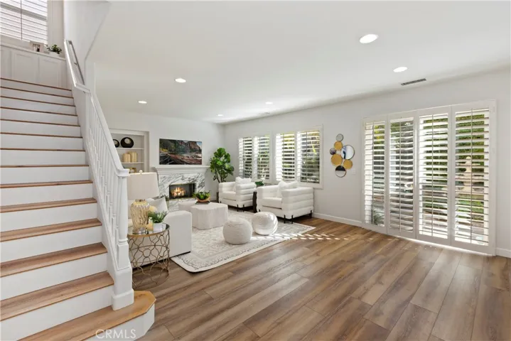 10 Hallwood, Irvine, California 92602