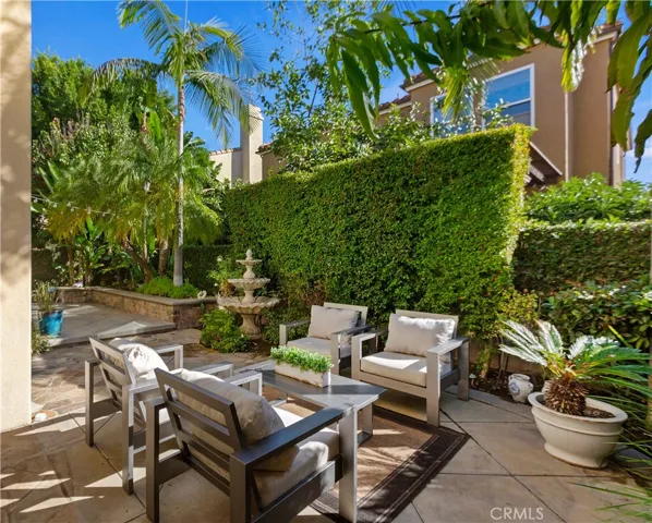10 Hallwood, Irvine, California 92602