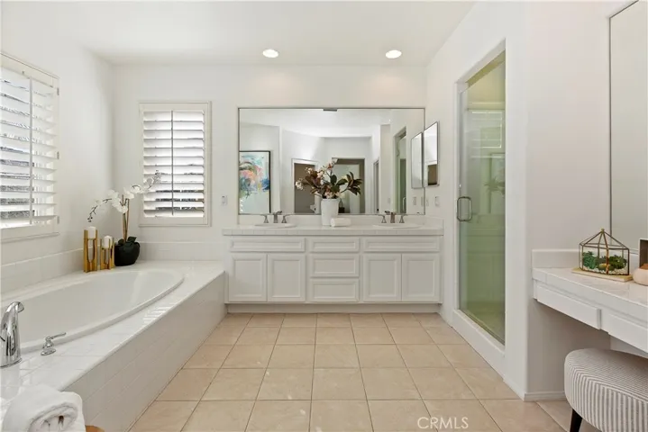 10 Hallwood, Irvine, California 92602