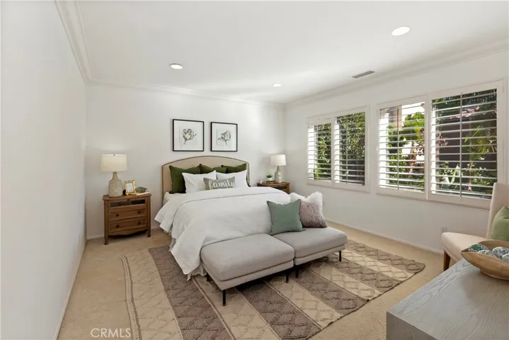 10 Hallwood, Irvine, California 92602