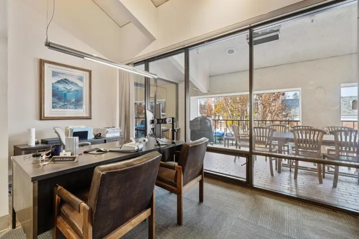 1419 Burlingame Avenue R, Burlingame, California 94010