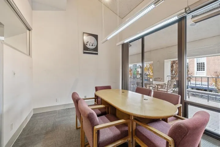 1419 Burlingame Avenue R, Burlingame, California 94010