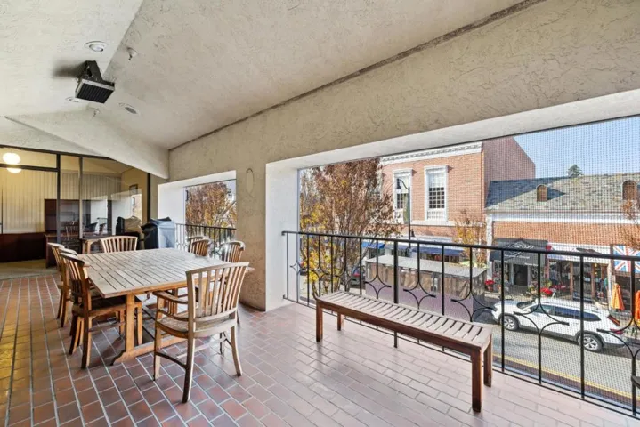 1419 Burlingame Avenue R, Burlingame, California 94010