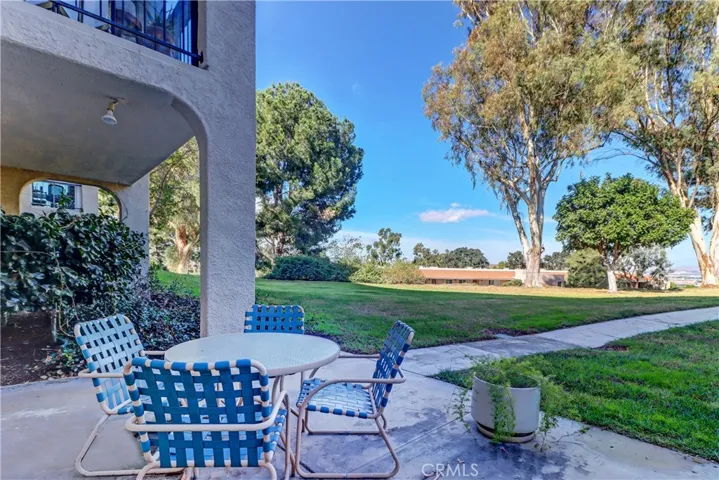 BUILDING PATIO