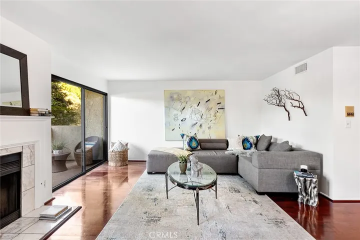 2018 Griffith Park Boulevard 216, Los Angeles, California 90039
