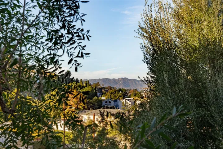 2018 Griffith Park Boulevard 216, Los Angeles, California 90039