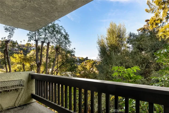 2018 Griffith Park Boulevard 216, Los Angeles, California 90039