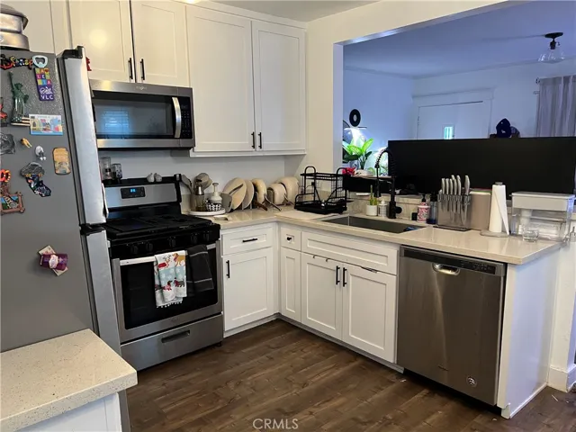 757 Redondo Avenue, Long Beach, California 90804