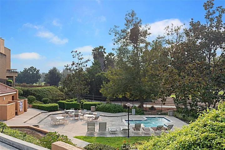 BEAUTIFUL SPA AREA , ENJOY THE COASTAL CALIFORNIA LIFESTYLE.